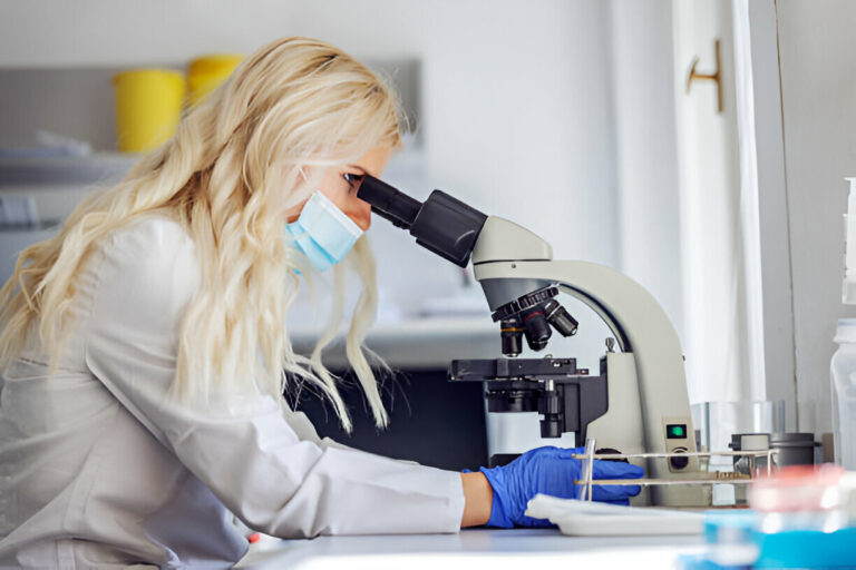 Medical Laboratory Technologist Jobs in Canada With Free Visa Sponsorship | Eligibility + Application